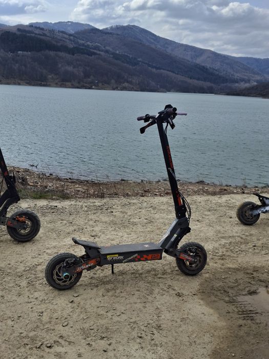 Vând trotinetă electrică kukirin g2 2025