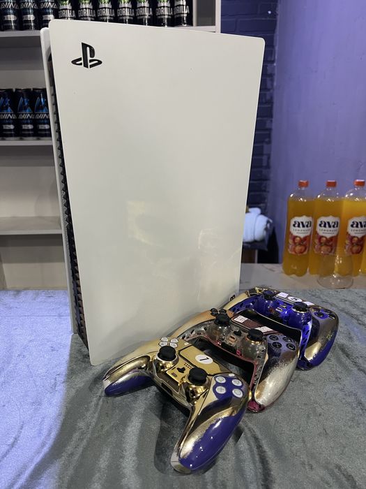 Ps5 с дисководом + 3 джйостик