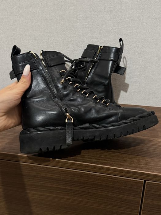 Кожени боти Valentino