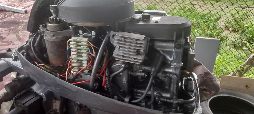 Продавам Ямаха 4т. С ел стартер и алтернатор.Мотола е с дълъг ботуш.