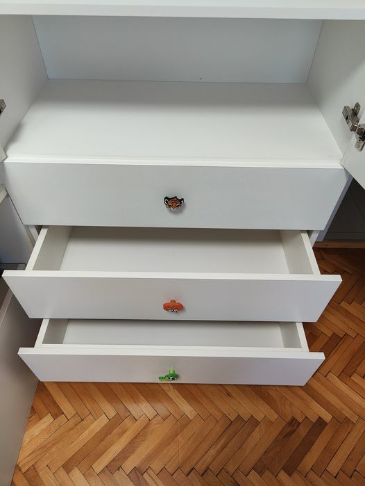 Vand mobila facuta la comanda dormitor copii