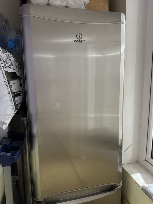 Холодильник продам на запчасти