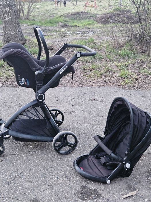 Продам коляску 3 в 1