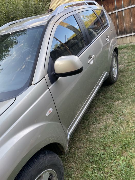 Autoturism Mitsubishi outlander 2008 4x4 optional