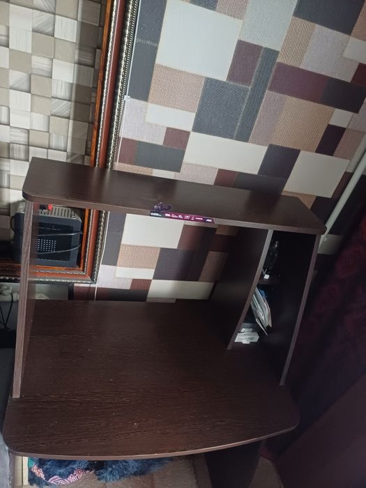 Стол для компьютера