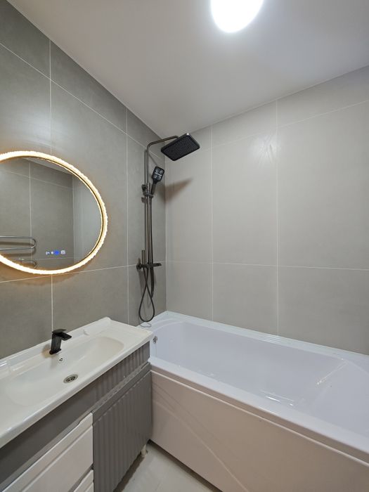 3 xona 94 kv.m yangi bozor orqasi