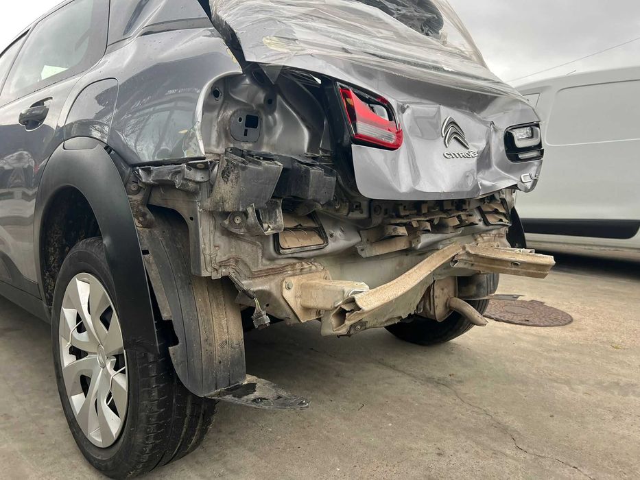 Citroen C4 Cactus 2019 Avariat 1.2 benzina 77.000km navi led