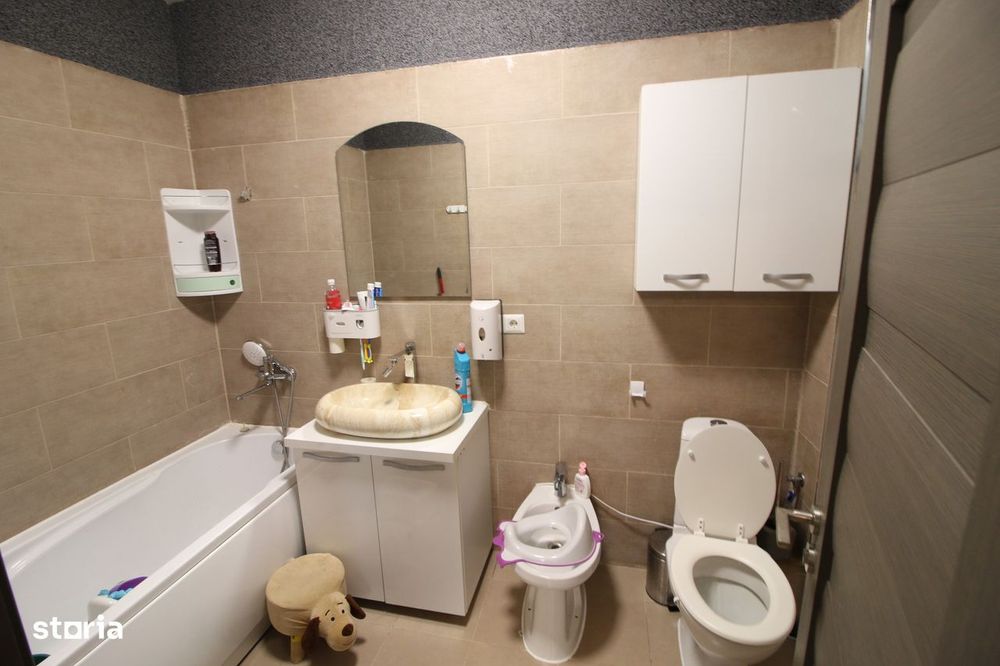 3 Camere Arcada etaj1  96 mp
