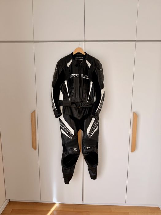 Vand costum moto piele