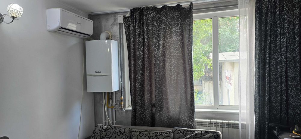 Proprietar vand Garsoniera zona centrala Tribunal,etaj 1, renovata, Super pret 42000 euro