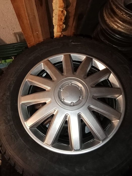 Продам шины на железных дисках 13