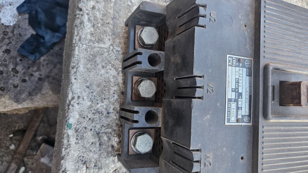 2бр. Шалтери 50А-100лв. 250А-300лв.