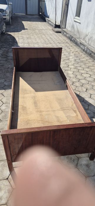 Кровать односпальная