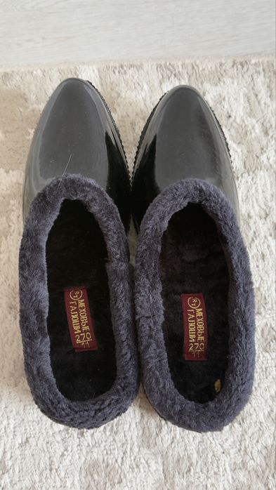 Галоши утепленные лакированные