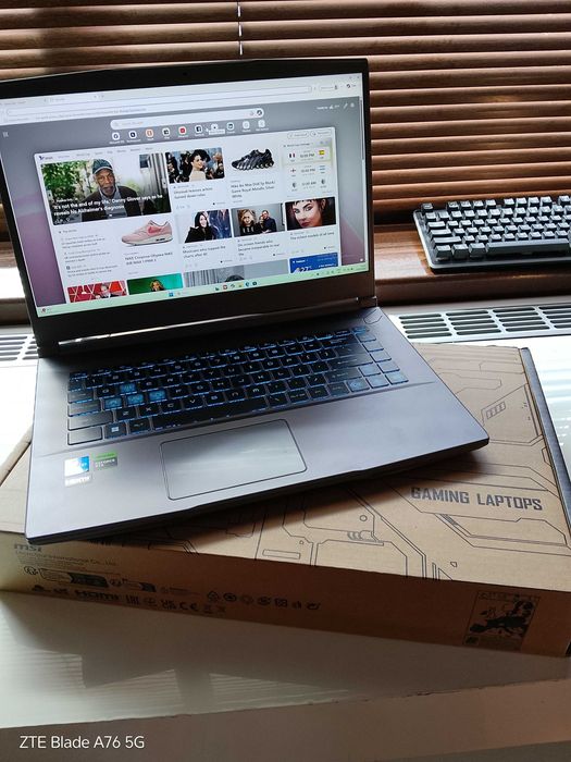 Геймърски Лаптоп MSI Thin 15 B12UCX MAXOUT