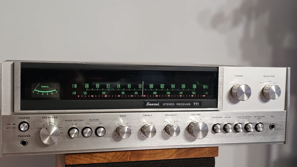 Receiver Sansui 771