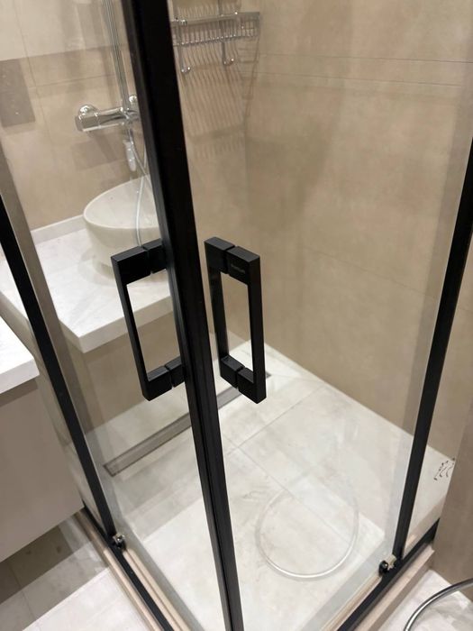 Sifatli akfa rom, eshik va vanna kabinkalarini yasab, ornatib beramiz