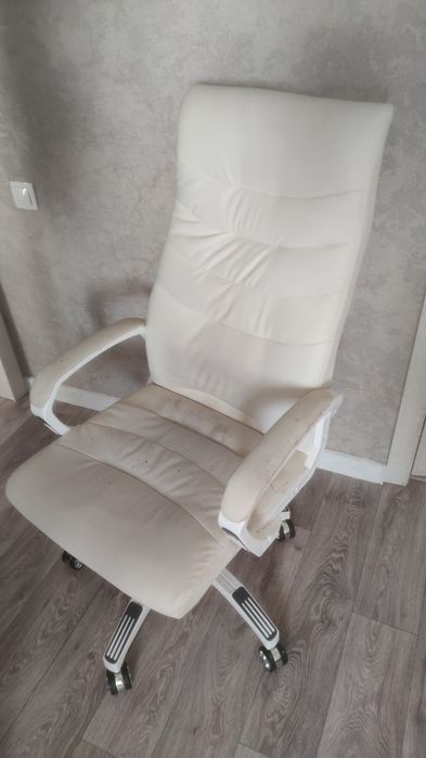 Компьютерное кресло