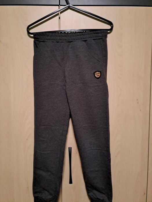 Блузи с дълъг ръкав и долнища