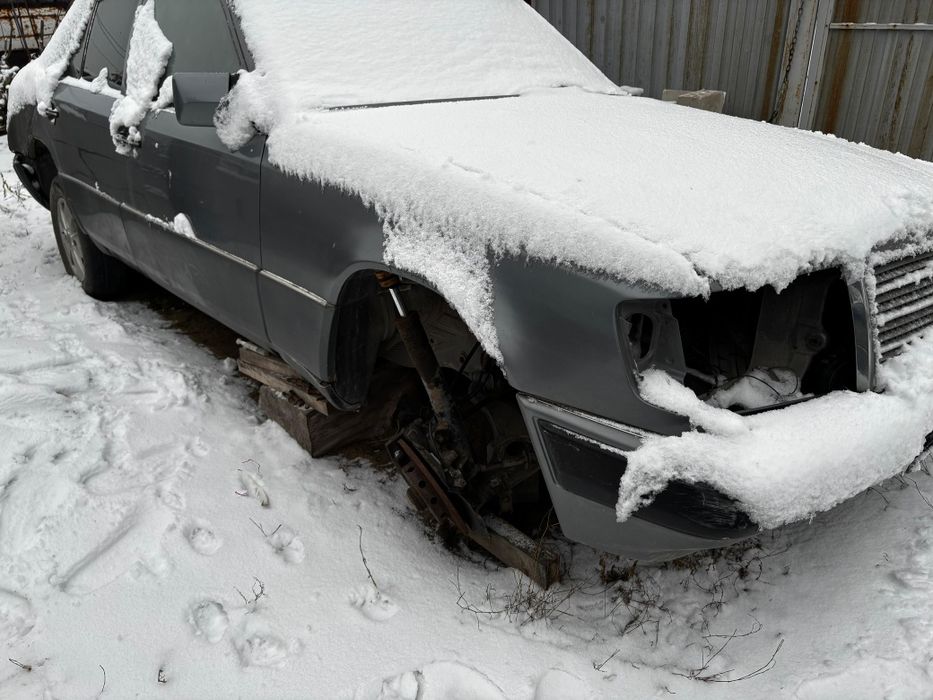 Продам мерс после аварии двигатель рабочий