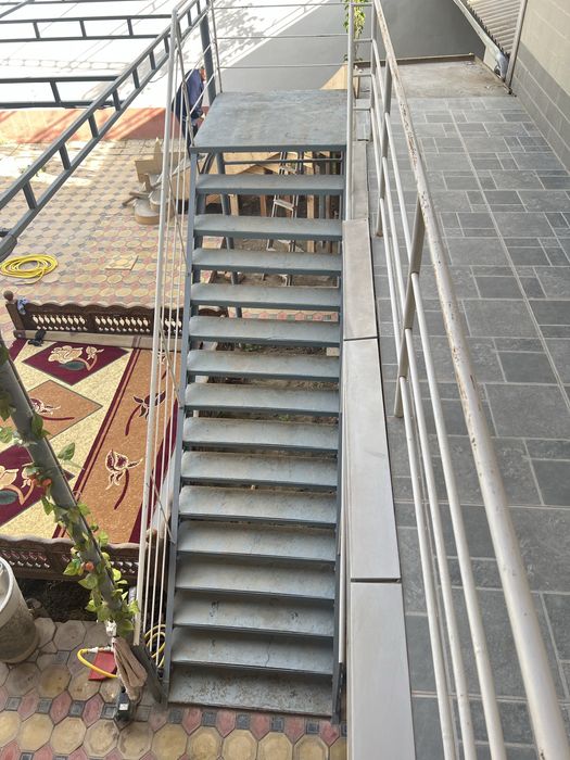 Zina (лестница) sotiladi