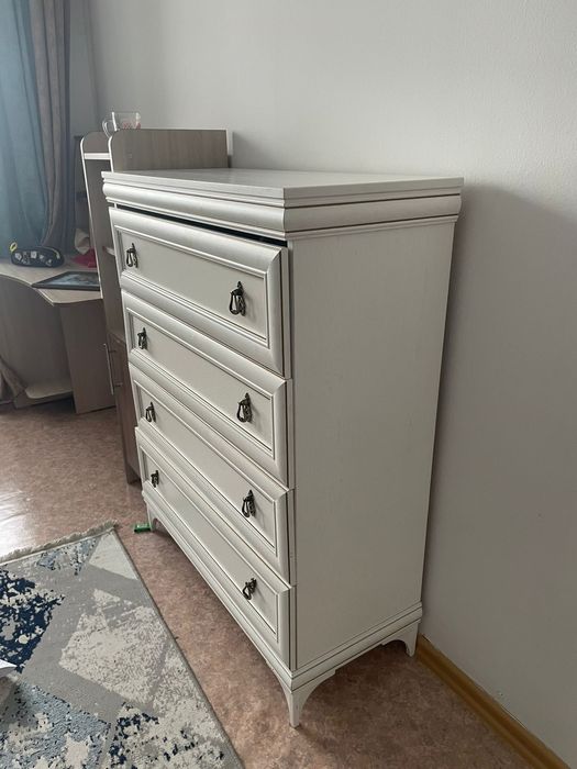 Продам комод в хорошем состояний