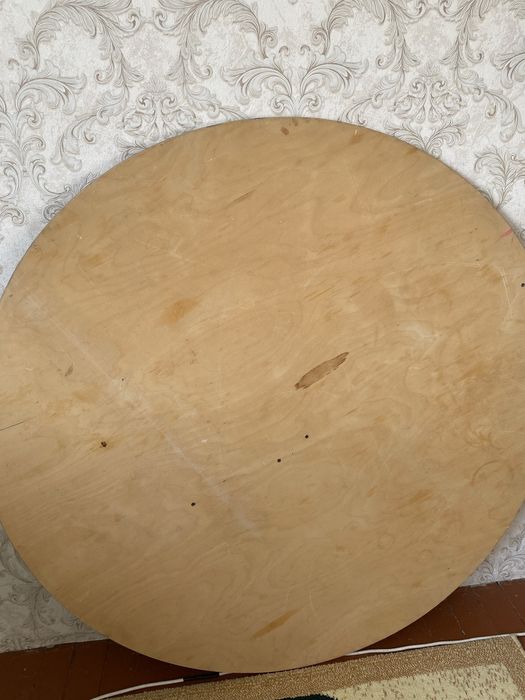 Продам стол круглый