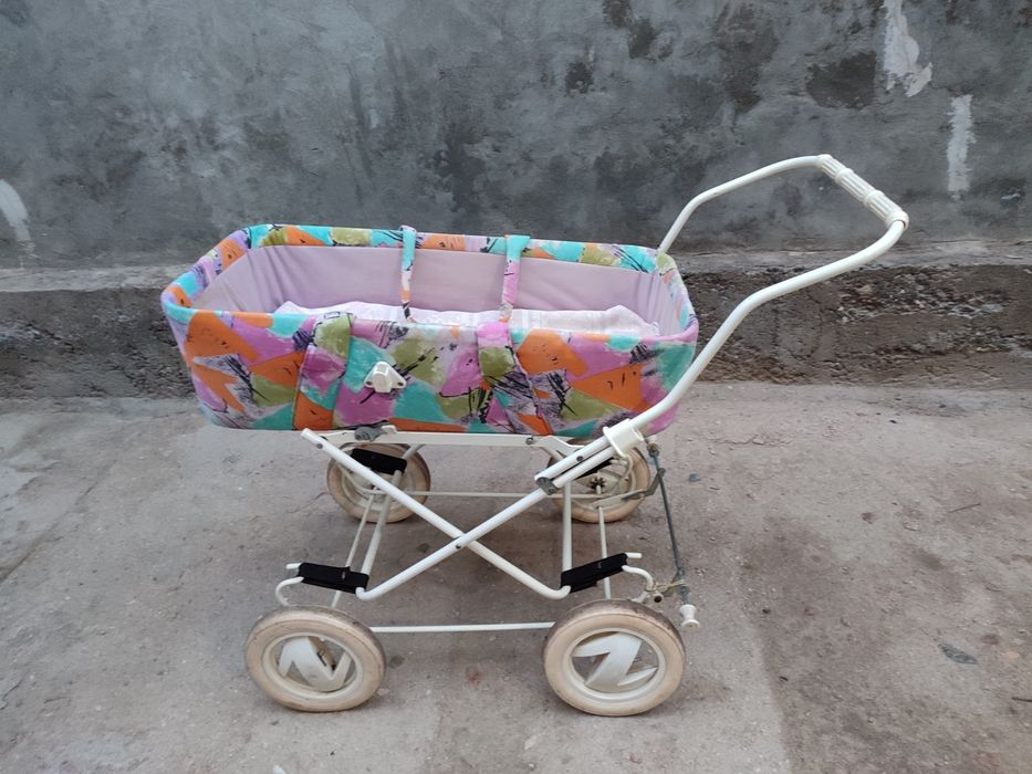 Детская коляска  .