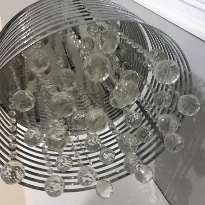 Хрустальная люстра