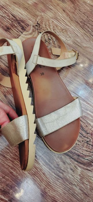 Sandale din piele Solo Donna marimea 38