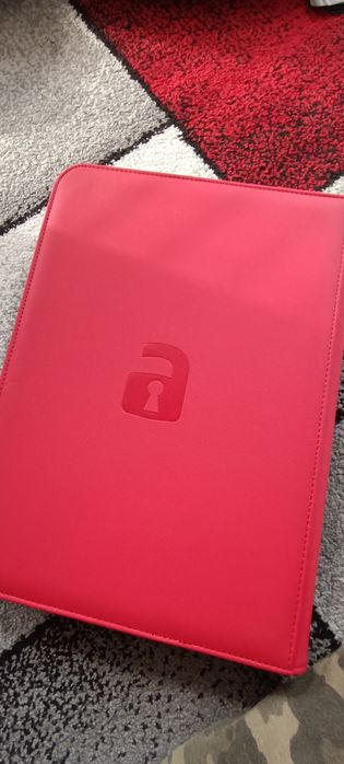 Албум за колекциониране на карти.