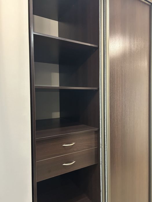 Продается шкаф.