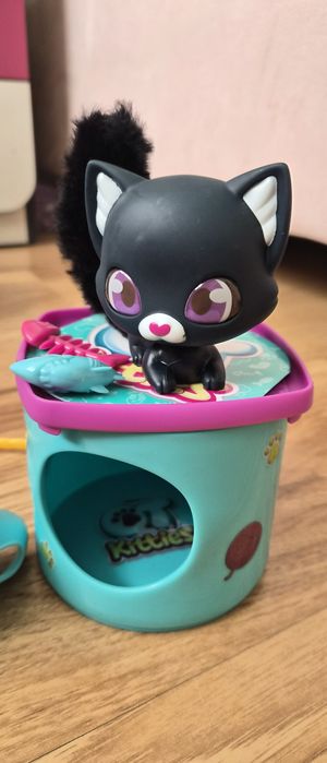 Играчка  Kittie  котенце в къща