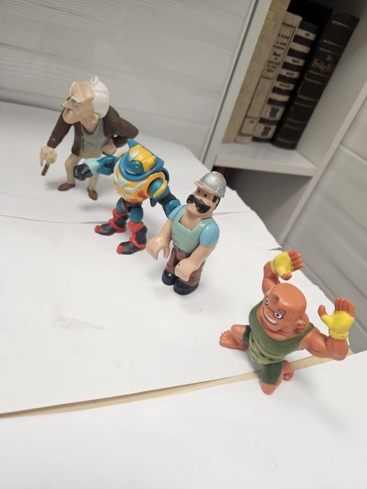 Lot 4 figurine de firma
