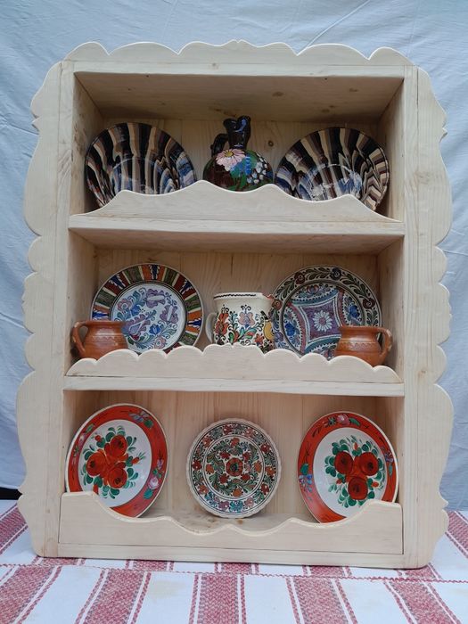 Vând etajera din lemn cu 2 polițe