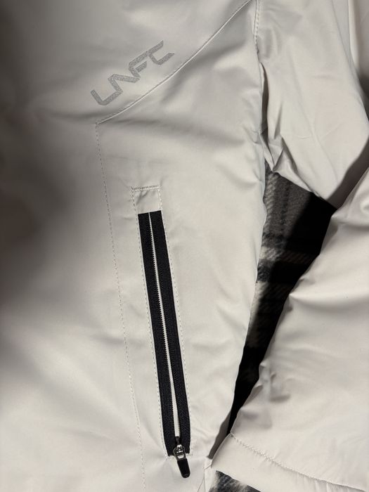 Продам новую куртку li-ning