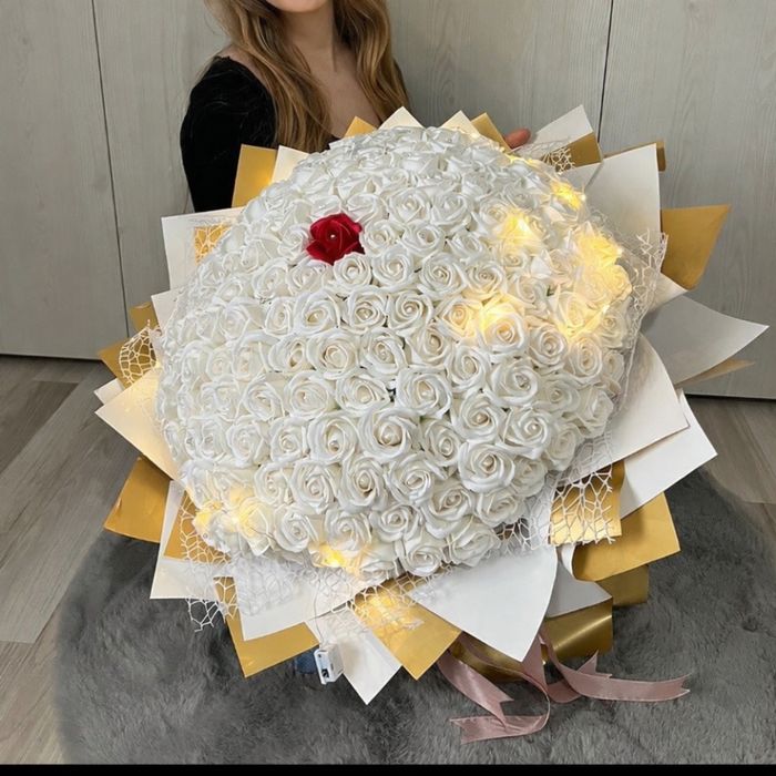 Buchet 201 trandafiri de săpun 400 de lei