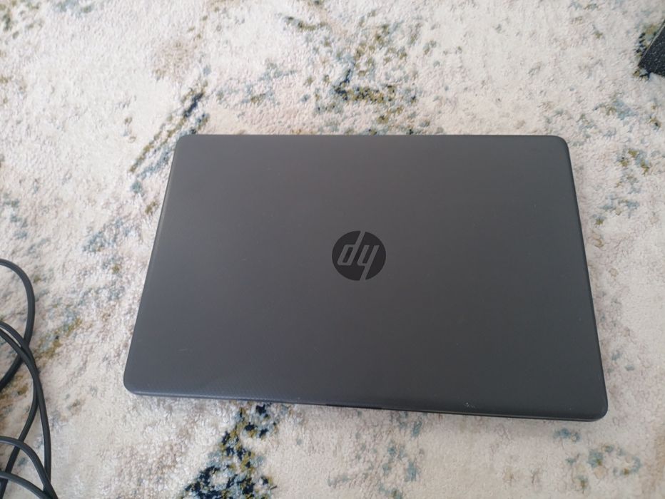 Ноутбук сатылады