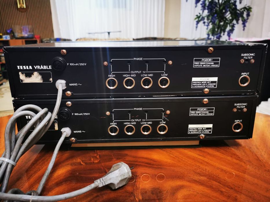 Активный кроссовер TESLA