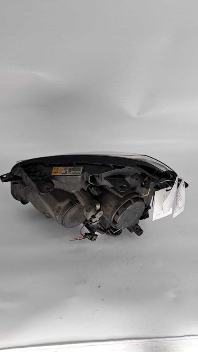 far stanga / dreapta cu xenon Nissan Qashqai J10 an 2011