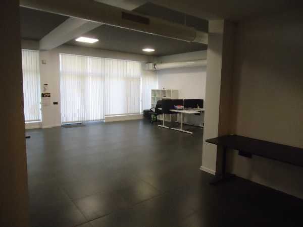 Дава се под наем Офис в Пловдив, Каменица 2 - 120 кв.м за 180260 € - Снимка #2