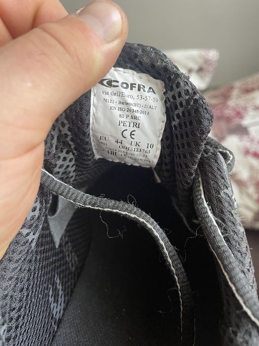 Vand bocanci cofra pentru protectia muncii