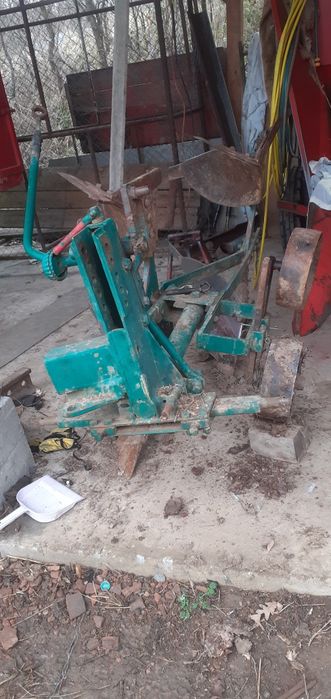 Plug reversibil 2 trupite