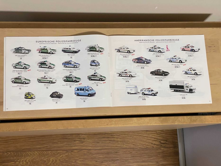 Каталог за колички Busch 1:87 от 2004г.