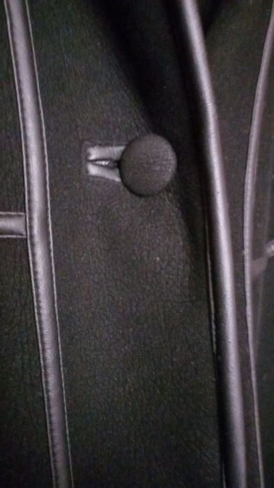 Дамско велурено палто