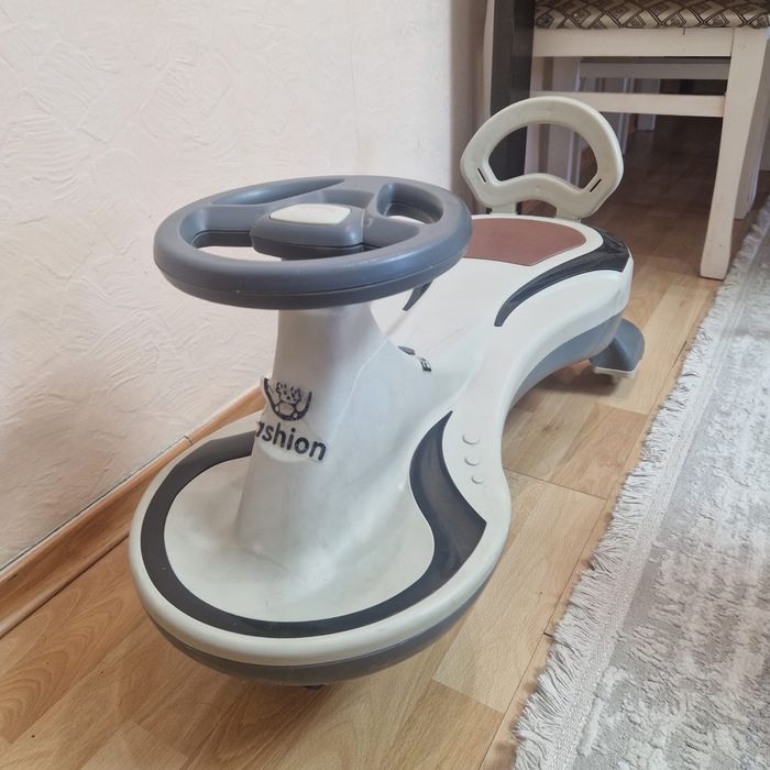 Продам Толокар детский