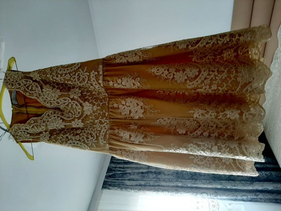 Rochie galbena de ocazie!