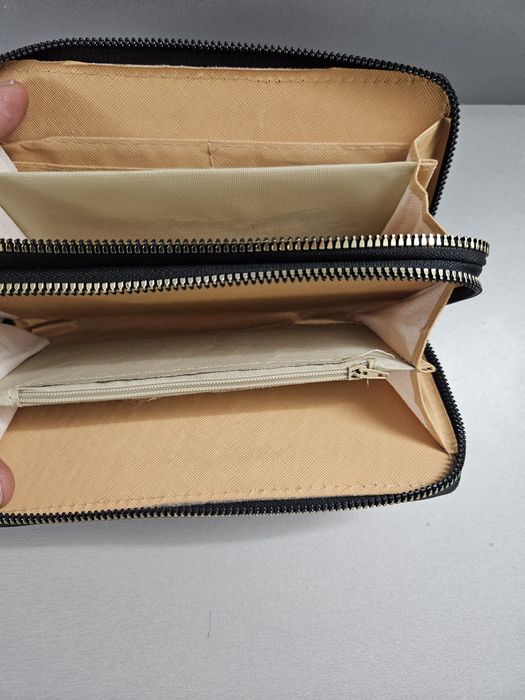 Guess оригинално портмоне