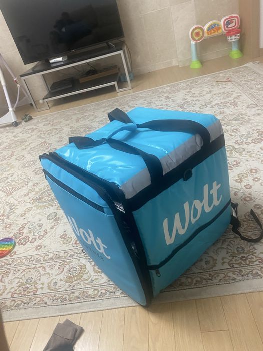 Продам термо сумку WOLT