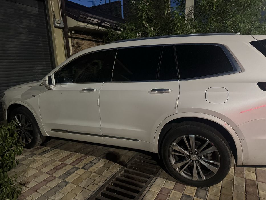 Cadillac XT6 2020 года с минимальный пробегом